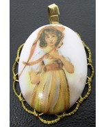 VINTAGE HANFPAINTED BUTTON JEWELRY PENDANT - £6.04 GBP