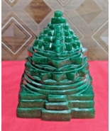 Jade vert Sri Yantra en pierre précieuse de jade vert naturel 1285 grammes - £322.91 GBP