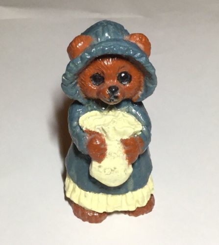 Wooden Bear Pilgrim Outfit Knickknack 2.5” Tall - $2.84