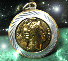 Haunted Necklace The Golden Magnet Magick Golden Royal Collection Magick - £88.44 GBP