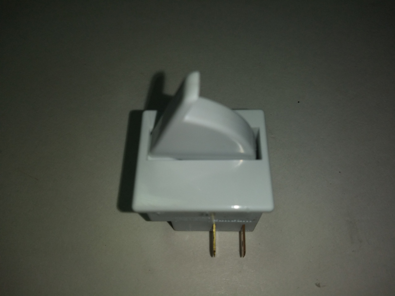W11396033 Whirlpool Door Switch - $9.12