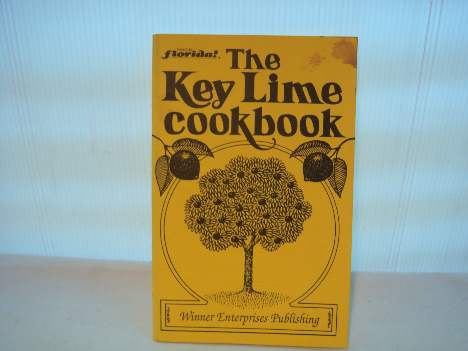 THE KEY LIME COOKBOOK 1986 by Joyce LaFray Young - $10.10