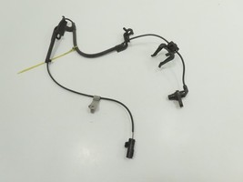 Toyota Highlander Sensor, Wheel Hub Speed ABS Front Right 89542-0E020 - $69.29