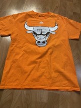 Chicago Bulls Adidas T Shirt Size Medium Orange Mens Tshirt - $12.87