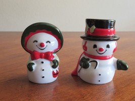 Vintage Hallmark Happy & Merry Mr and Mrs Snowman Salt & Pepper Shakers 3" - $9.50