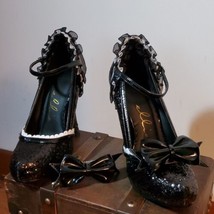 Ellie Black Cosplay Heels Glitter Sequin Ruffled Wing Tip Bow Mary Jane Size 5 - £25.99 GBP