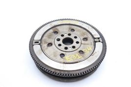 97-99 BMW Z3 2.8L M/T MANUAL TRANSMISSION FLYWHEEL E3134 image 2