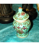 Vintage handmade art piece beautiful green and gold vase - $653.08 MXN
