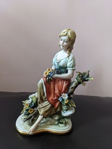 Capodimonte Luciano Cazzola Porcellane Principe Figurine Girl with Flowers - £98.28 GBP
