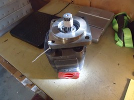Hydradyne Parker RSA 5.25  2 GPM Cast Iron Gear Motor - $18,232.24 MXN