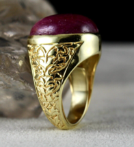 Big Red Natural Ruby GemStone Cabochon Engraved 925 Silver Gold Plated Ring - £311.34 GBP