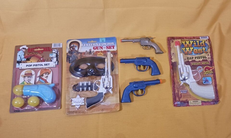 Huge Lot Vintage Toy Guns Of 8 Toy Guns Hubley Jaru PAL Larami Midwestern - £22.19 GBP