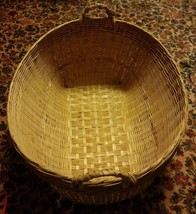 000 Large Wicker Woven Rattan Basket Clothes Display 25x23x17 - £67.16 GBP