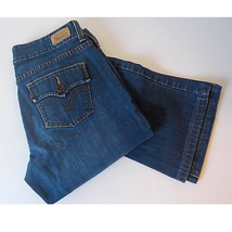 Levis 526 Jeans Slender Boot Cut Women size 6M Blue Denim Mid Rise Zip Up Pocket - £11.98 GBP