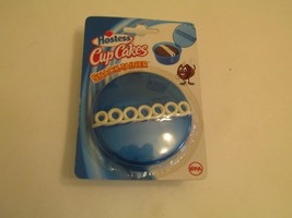 Hostess CupCakes Snack-Tainer Container (Blue) - £7.84 GBP