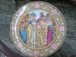 WEDGWOOD COLLECTOR PLATE &quot;THE WEDDING OF ARTHUR AND GUINEVER&quot; SIGNED - $54.45