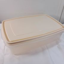 Rubbermaid Servin Saver Storage Container Almond Lid Rectangle #7 17 cup... - €22,28 EUR