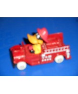 Looney Tunes DAFFY DUCK Red Fire Truck Engine Ertl Toy 2701 Die Cast 198... - £11.09 GBP
