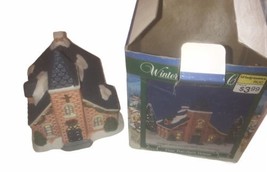 Winter Valley Cottages Porcelain Church  - $235.23 MXN