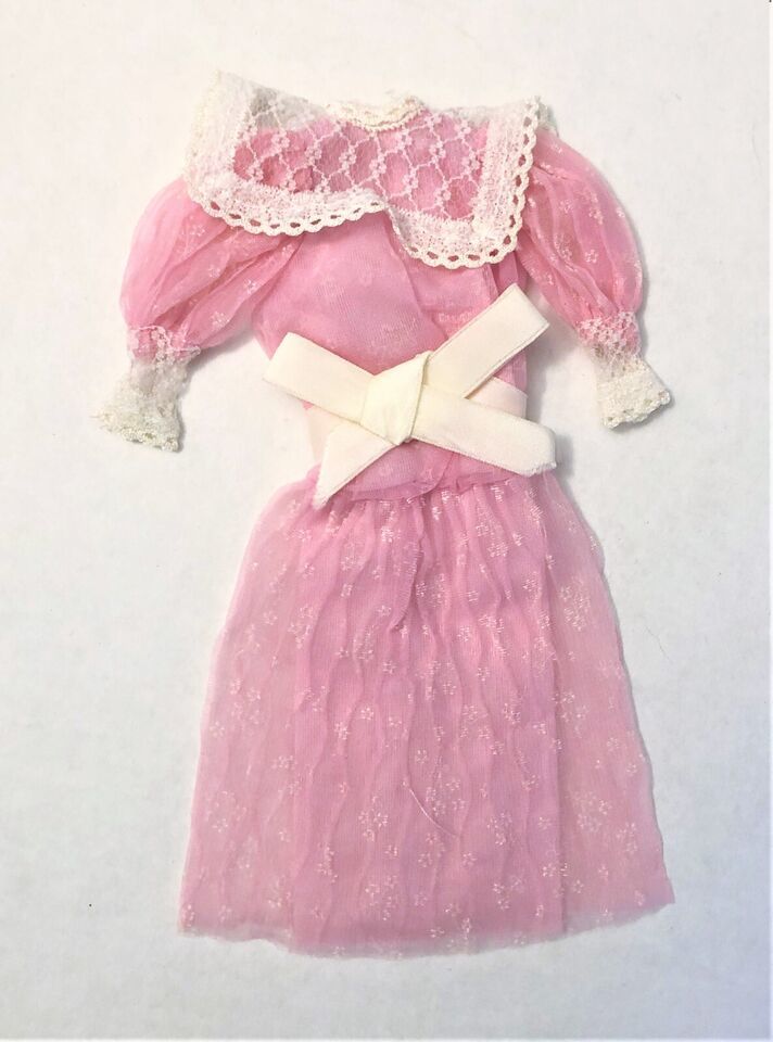 Mattel Barbie 1984 Heart Family Pink and White Lace Dress - $7.92