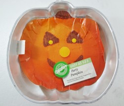 Wilton Party Pumpkin Halloween Mold Cake Pan 2105-9414  502-9414 Halloween - £17.34 GBP