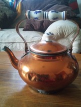 001 Vintage Copper Delft Blue Handle Tea Pot Kettle 8&quot; Tall - £39.08 GBP