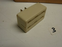 Vintage ivory Art Deco Bakelite Prong Triple 3 Outlet Plug Adapter 125V  - £4.93 GBP
