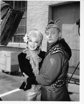 BATMAN 66 TV SERIES ART CARNEY  THE ARCHER &amp; BARBARA NICHOLS  8X10 PHOTO - £7.96 GBP