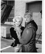 BATMAN 66 TV SERIES ART CARNEY  THE ARCHER &amp; BARBARA NICHOLS  8X10 PHOTO - $13.58 CAD