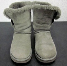 Ugg Australia Bailey Button Gray Suede Ankle Boots Women (W7) Sheepskin Lining - £79.15 GBP