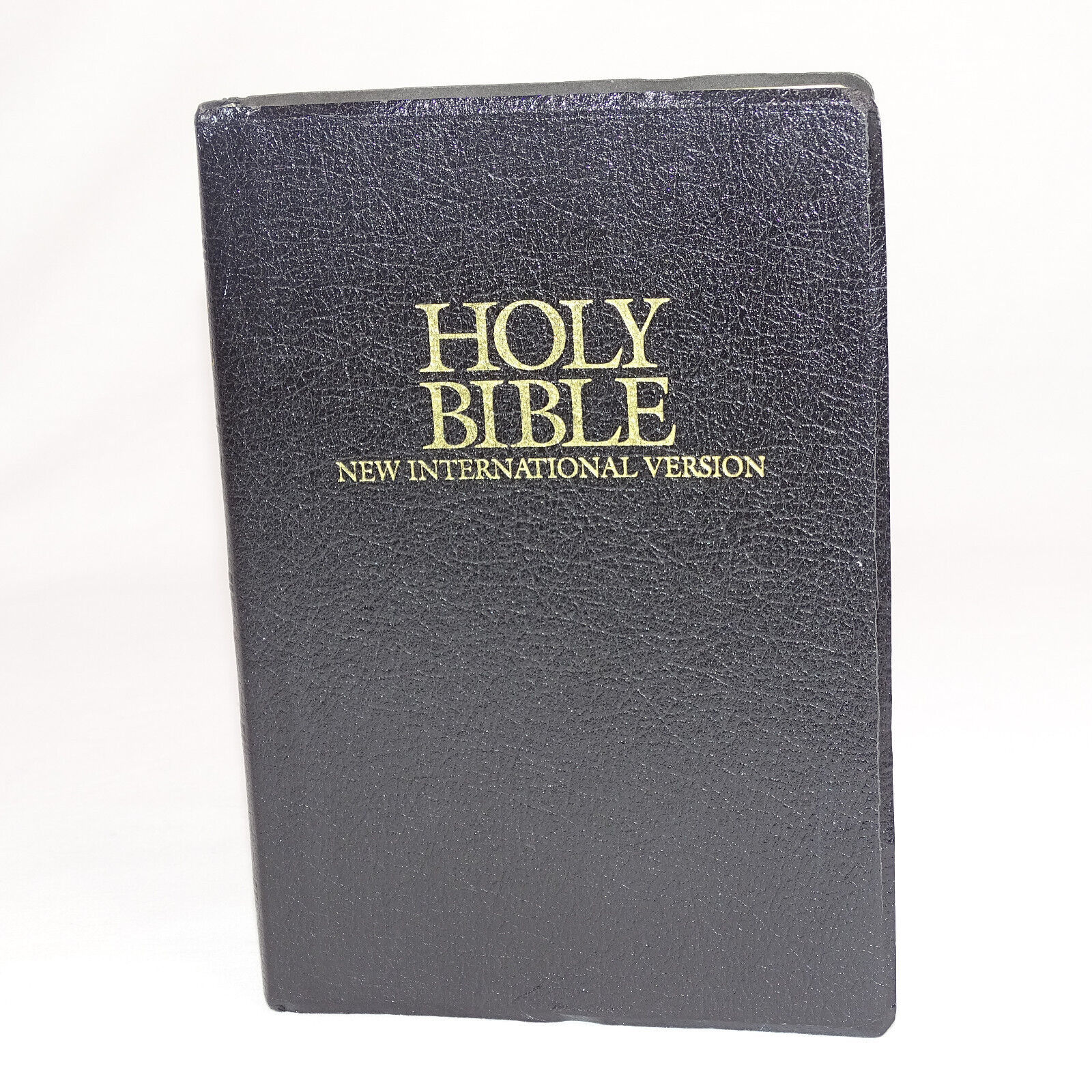 Holy Bible NIV Black Zondervan The Words Of Christ In Black And Red Lett... - $13.54