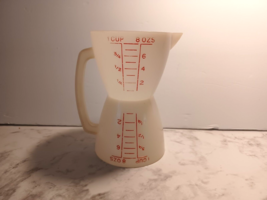 Vtg TUPPERWARE wet dry measuring cup hourglass double sided pitcher baking 8 oz. - £11.02 GBP