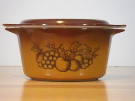 Vintage Pyrex old orchard 1 qt casserole with lid 473 brown fruit - $15.99