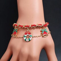 Christmas Bracelet with 3 Charms and 2 Chains - $184.99 MXN