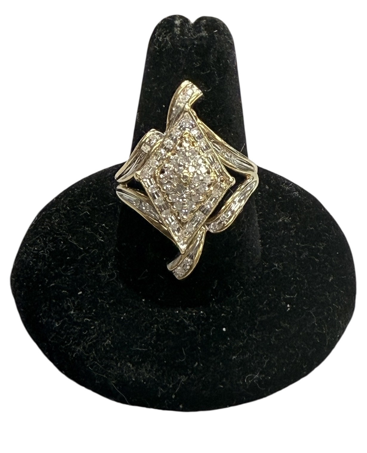Women&#39;s Cluster ring 10kt Yellow Gold 460817 - $529.00