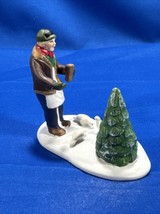 Lemax Figurine Retired 1998 Christmas Village &quot;Feeding The Pigeons&quot; No Box - $10.20