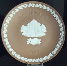 WEDGWOOD 1985 TAUPE Christmas Plate Jasperware -- Only 50 Made! - $275.00