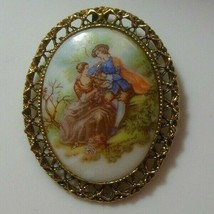 Vintage Courting Couple Filigree Frame Cameo Brooch/Pendant - £13.23 GBP