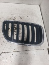 Passenger Grille Upper Hood Black And Chrome Finish Fits 04-06 BMW X5 69... - $1,215.57 MXN