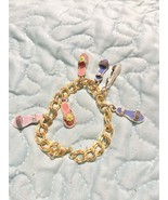 Charm bracelet &quot;shoes&quot; 6 multi color Sandals Goldtone Six Inch Chain Wit... - $21.05 CAD