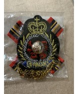 Round red accent retro medal pin badge cloth badge  - €11,84 EUR