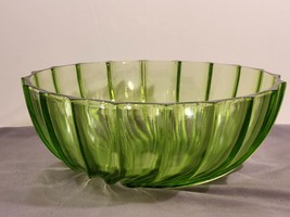 Vintage Federal Glass Rhythm Green Limelight Serving Bowl 3D Swirl Patte... - $24.75