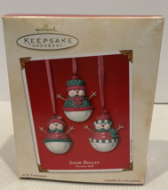 2002 Hallmark Keepsake Ornament~ SNOW BELLES - Porcelain with Memory Card - €9,75 EUR