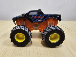 2001 PREDATOR Hot Wheels Monster Jam Truck Original Small Hub Base 1/64 - £9.56 GBP