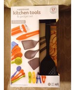 Farberware 17 Pc Kitchen Tools &amp; Gadget Set New Measuring Cups Spoons To... - £23.29 GBP