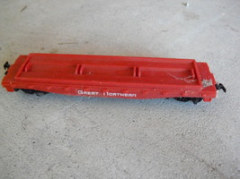 Vintage HO Scale Tyco Great Northern Red Flat Car - $14.85