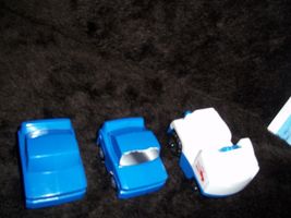 Wendy&#39;s 2012 Blue Plastic Race Car Only Kids Meal Toy LOt of 2 + Other - £4.78 GBP