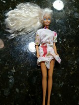 Barbie 1975 Blonde Blue Eyes Bendable Legs twist n turn Kite Outfit Mattel - £31.83 GBP
