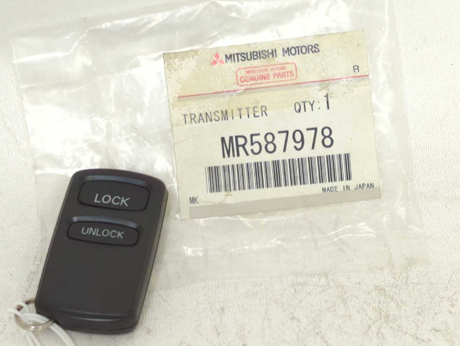 New OEM Genuine Mitsubishi Keyless Remote 1999-2003 Montero Sport MR587978 - $64.34
