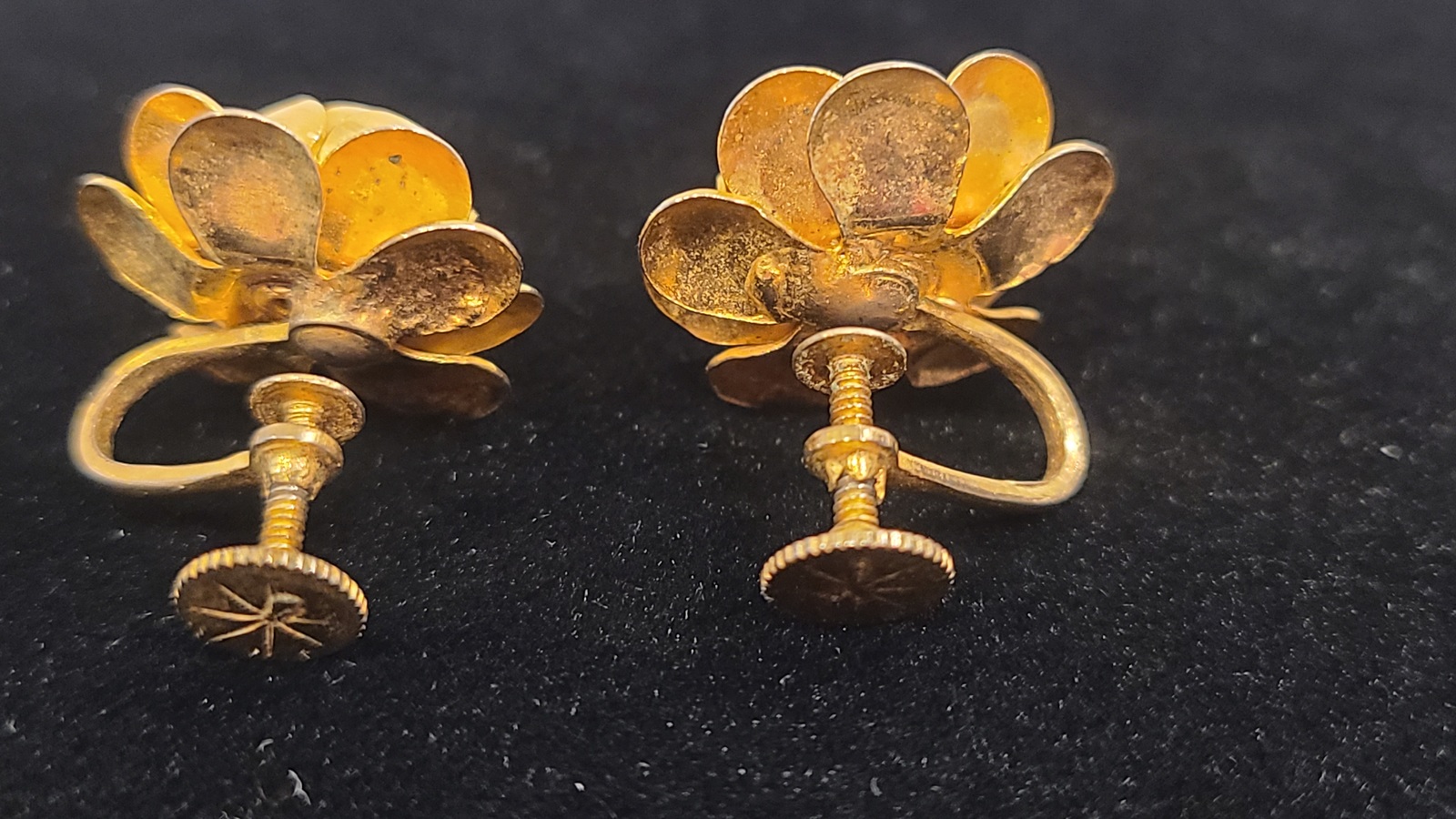 Vintage Rose Bud Gold Tone Flower Screw On Earrings Item image 4